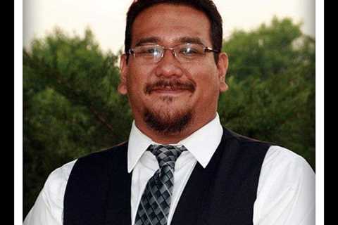 VOTE NOW! Rangeview’s James Laguana Named Finalist for Schmop’s “Instructor of the Yr” Award! – Aurora Public Colleges