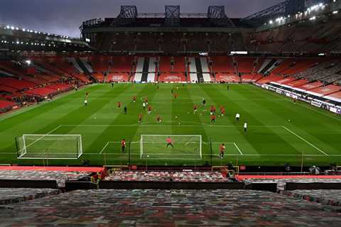 Man United switch banners at Old Trafford to improve home form