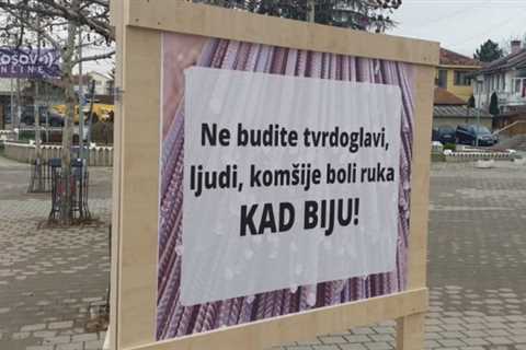 THE POLICE IS SLEEPING, TRUMPET TO WAKE HER UP!  Luka’s associates, who had been crushed by ALBANIANS, put up banners in entrance of the police station in Gračanica!  Photograph