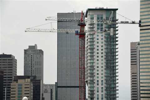 The number of cranes in Denver quickly recovered from the COVID-19 recession