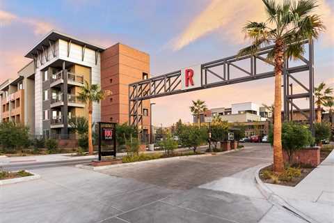 Decron Properties pays $ 96 million for Suburban Phoenix Apartments