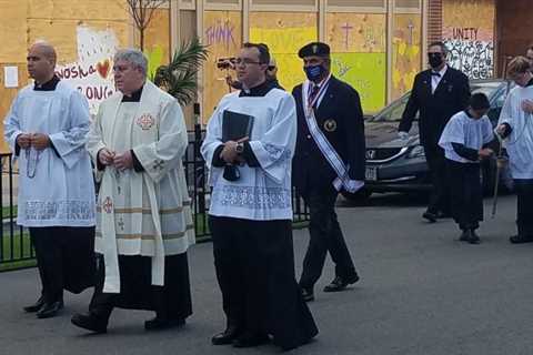 Knights of Columbus hosting the Rosary procession for Father’s Day in Kenosha