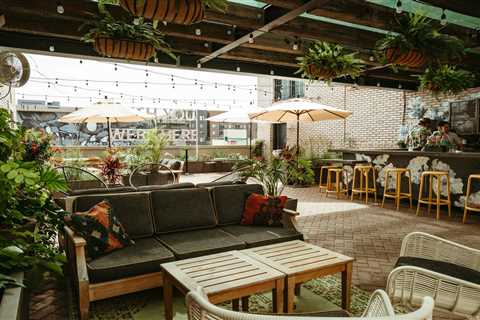 Shady restaurant terraces against the heat in Denver, Boulder