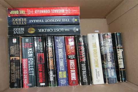 Large Lot of 31 Mystery, Thriller, Suspense Ppbks Best Selling Authors FREE SHIP