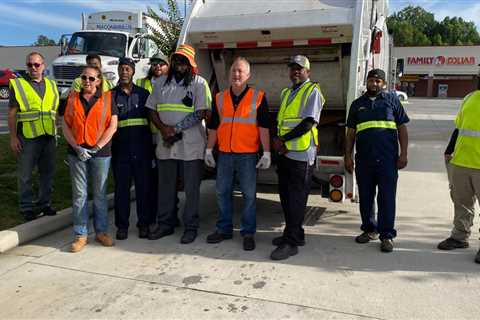 Mayor of Macon-Bibb collects recyclables |  13wmaz.com