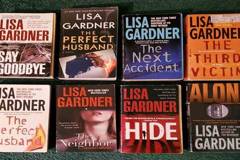 Lisa Gardner 8 Paperback Book Lot Thriller Best Selling Author