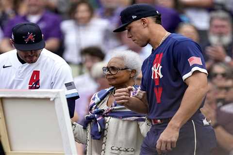 MLB pays tribute to the late Hank Aaron earlier than the All-Star Sport in Denver – WSB-TV Channel 2