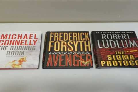 Lot Of 3 Best Selling Authors Hardcover Books Novels Robert Ludlum +