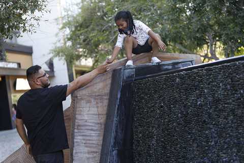 Las Vegas weather: Sunny, warm Easter close to record high