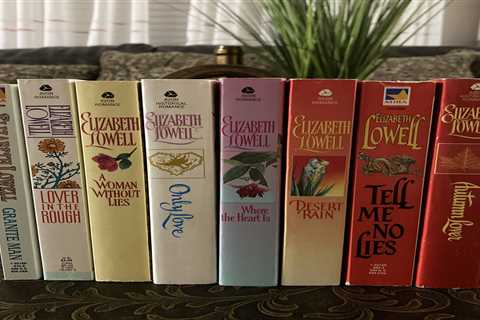 Lot of 8 Elizabeth Lowell best selling books, paperback