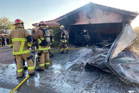 Car ignites house fire in Phoenix, displaces 2