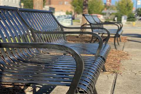 Woman dies on downtown bench after suspected drug overdose – News World