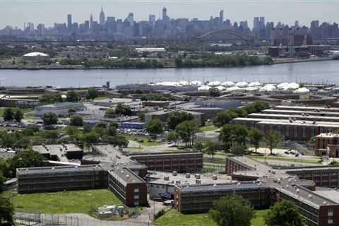 Attorney General Letitia James, 3 NYC DAs tour Rikers Island; City suing correction officers union