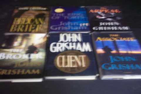 HARDCOVER BEST SELLING NOVELS BY JOHN GRISHAM