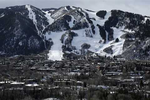 Giant Colorado Ski Resort Requires COVID-19 Vaccination for Some Facilities |  information