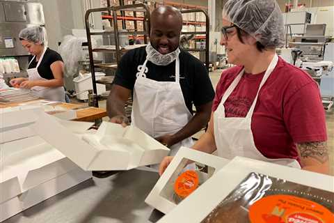 Ogden Pie Maker seeks the leap from the farmers’ markets to the big time |  News, sports, jobs