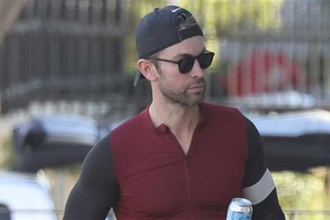 Chace Crawford wears a skintight shirt to lunch with a friend