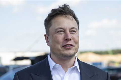 Elon Musk’s war with Biden bad for Tesla