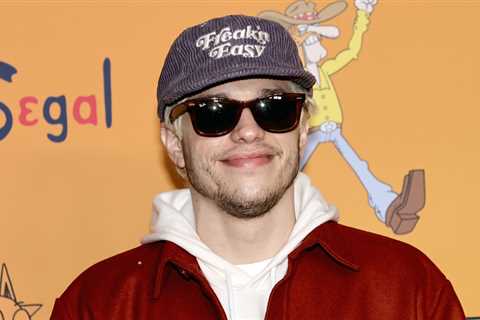 Pete Davidson flies into space with Jeff Bezos (report)