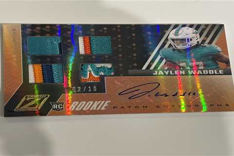 2021 Jaylen Waddle Zenith Rookie Auto 4 AMAZING Patches Dolphins Logo /10