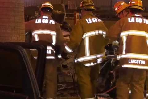 three males killed in violent crash in South LA – NBC Los Angeles