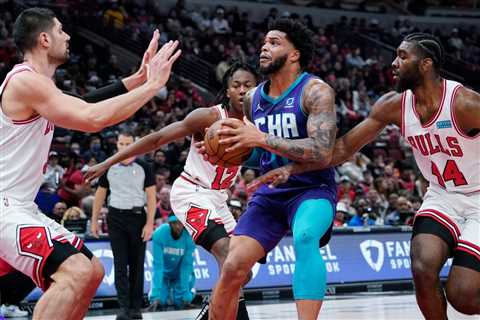 Charlotte Hornets bury Chicago Bulls early in 133-117 win