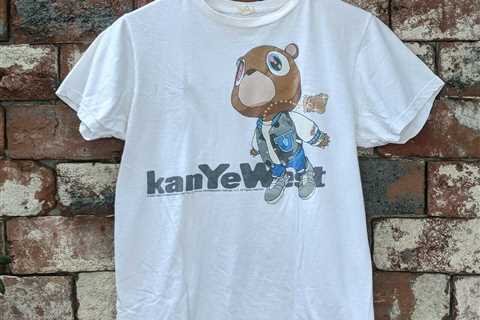 Kanye West Bear White short sleeve T shirt Best selling Unisex Adult LNH6353