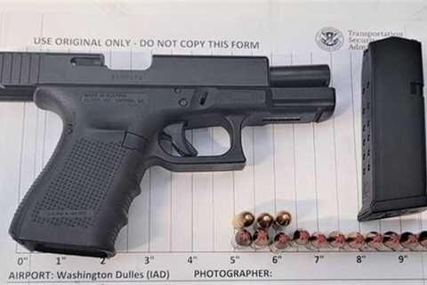 Manassas man stopped putting a loaded pistol on the Dulles flight