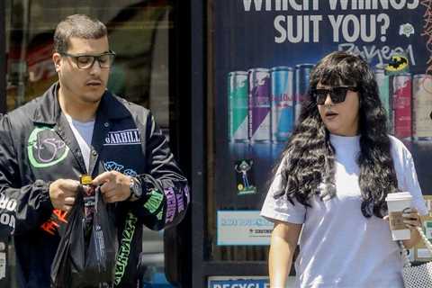 Amanda Bynes & fiance Paul Michael spend the afternoon running errands