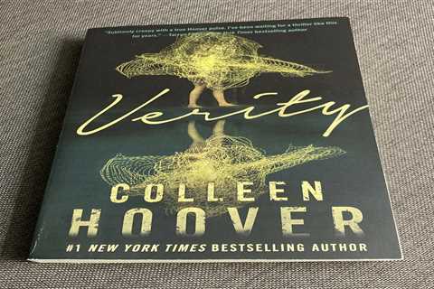 Verity by Colleen Hoover #1 New York Best Selling Author Like New Thriller