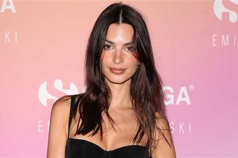 Emily Ratajkowski performs at the Superga party in Italy