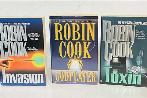 Robin Cook - Book Lot Of 3 Best Selling Novels - Invasion, Godplayer, Toxin