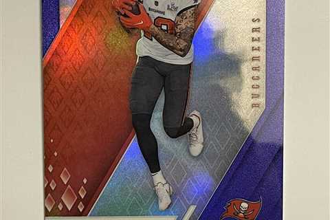 2021 Panini Phoenix Football Purple Tampa Bay Buccaneers Mike Evans 100/125