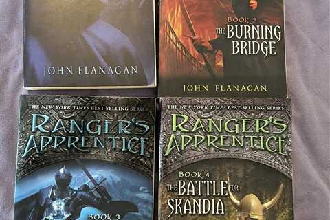 Ranger's Apprentice Series Books 1-4 John Flanagan Best-selling Children Chapter