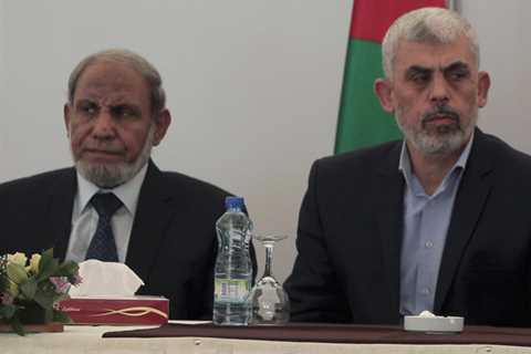 one of the founders of Hamas was beaten in Gaza by Sinuar’s people – •