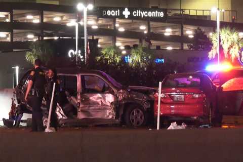 Harris County deputies in critical condition after car crash