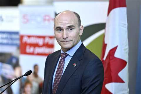 Federal government prepared to increase health transfers: Duclos