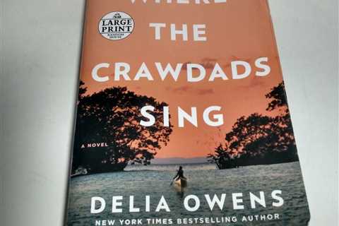 Where the Crawdads Sing by Delia Owens Paperback NY Times Best Selling Author