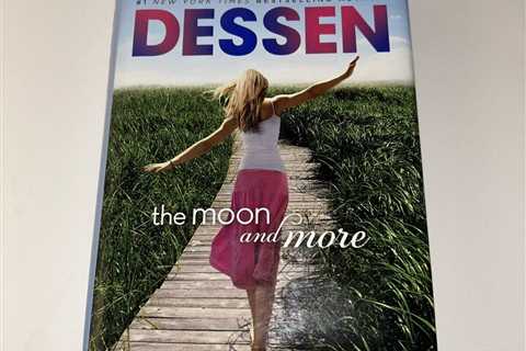 The Moon and More by Sarah Dessen 2013 Purple Hard Back & Best Selling Author