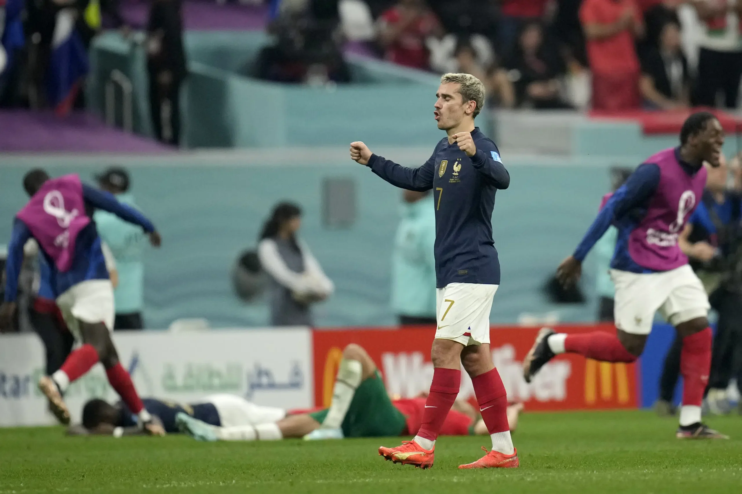 Griezmann gives everything, France moves into the World Cup final