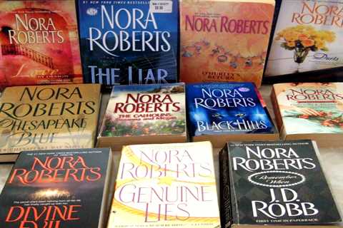 LOT OF 11 NORA ROBERTS BEST-SELLING NOVELS