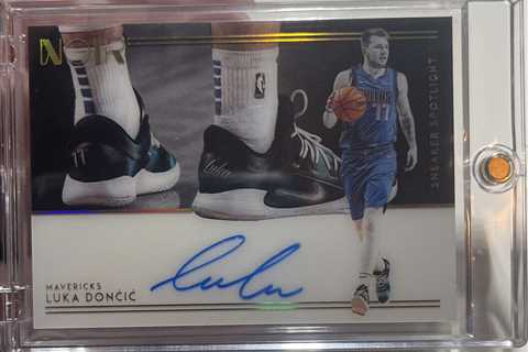 2018 Panini Noir Sneaker Spotlight Auto Luka Doncic RC /99 Case Hit Headliner