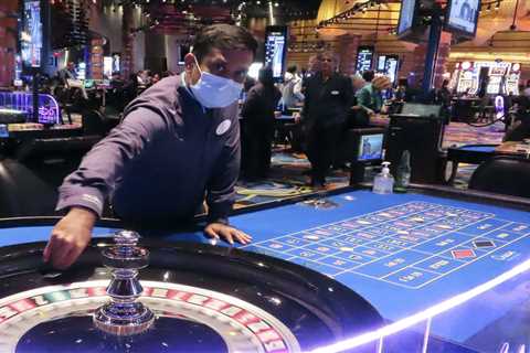 NJ gambling revenue matches all-time high, with online help