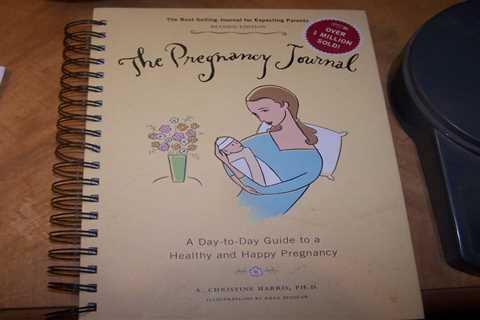 The Pregnancy Journal-The Best Selling Journal For Expecting Parents