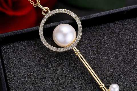 Best Sell Huge Key Design Natural White Pearl Gems Gold Plated Necklace Pendants