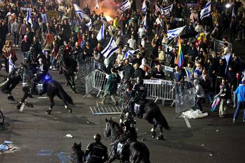 Israel: Mass protests erupt after Netanyahu fires Defense Minister Yoav Gallant