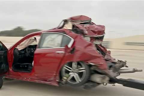 Houston traffic: 1 of 2 passengers hit by truck, killed on Highway 290 and Mason Road assaulted driver moments prior, sheriff says