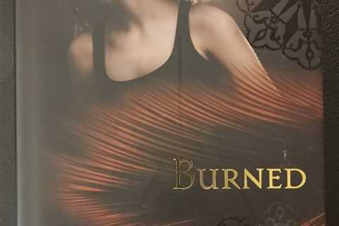 Burned A House of Night Novel. NYT Best Selling Authors P.C. Cast + Kristin Cast