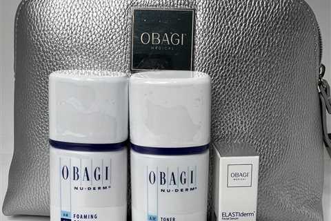 Obagi Cosmetic Bag with 3 Trial Size Best Selling Skincare Products - See Desc