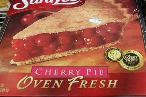 How many cherries are in the frozen cake?  The FDA could soon drop the rules